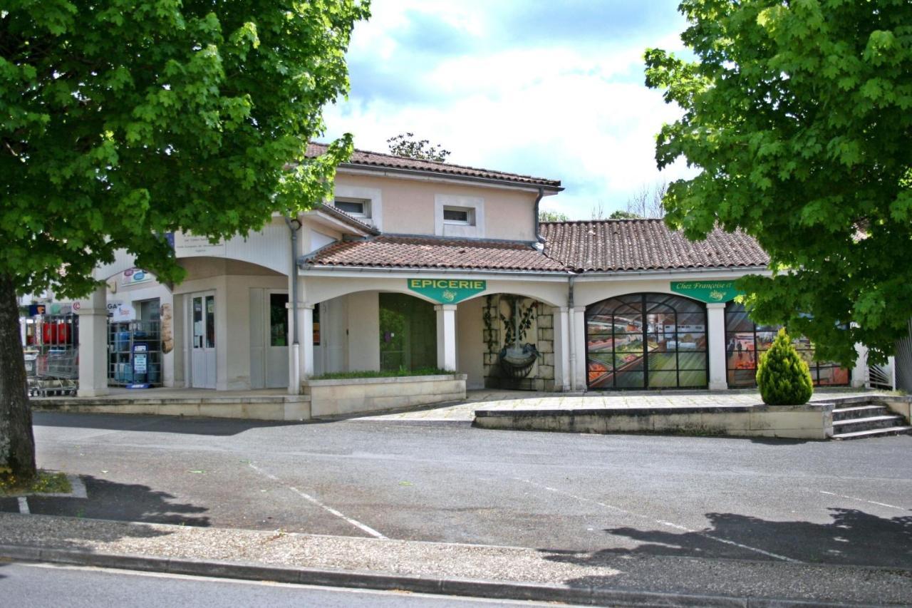 Chazelles  Bonabri Vacances - Chambres D'Hotes מראה חיצוני תמונה